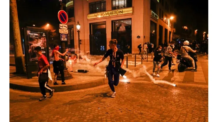Aficionados del PSG destrozan París tras perder la final