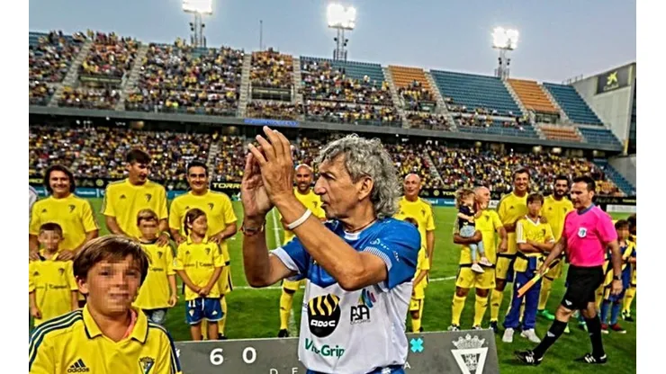 El Mágico González
