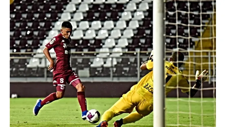 Deportivo Saprissa goleó (4-0) al Limón