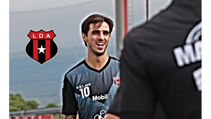 Bryan Ruiz en su primer entrenamiento con Alajuelense