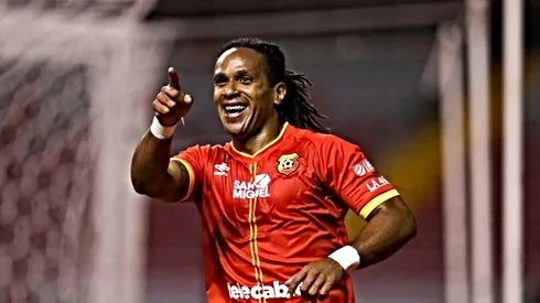 Jonathan McDonald marcó doblete con Herediano en la Supercopa de Costa Rica