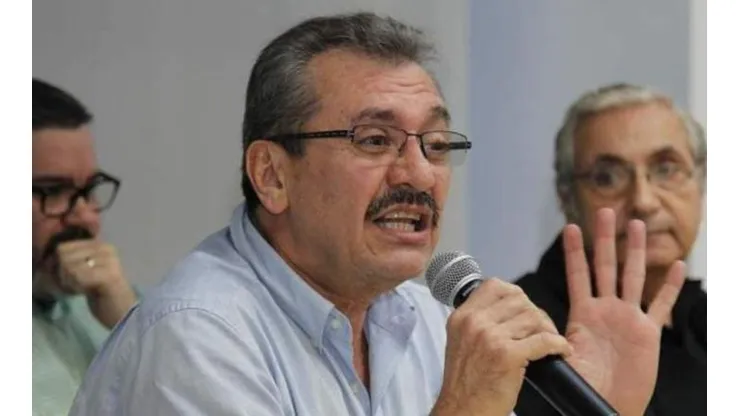 Liga Nacional respalda a Guzmán y continúa el escándalo
