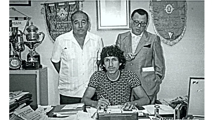 Hace 38 años el Cádiz fichó al Mágico González