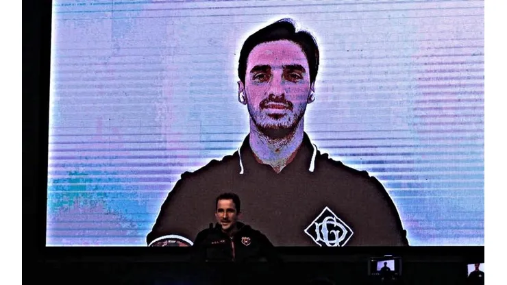 Bryan Ruiz ya conoce el número que usará en La Liga