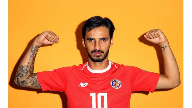 Bryan Ruiz espera el llamado de la selección