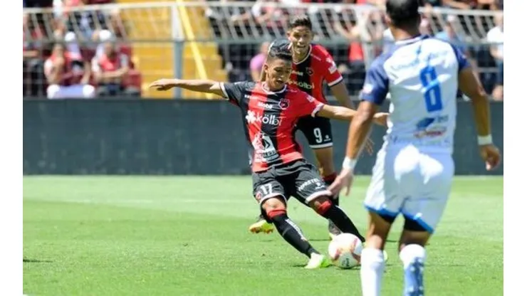 Sorpresa: Andrés Carevic no tendrá en cuenta a una gran promesa de Alajuelense