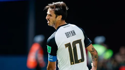 ¿Último contrato para Bryan Ruiz?
