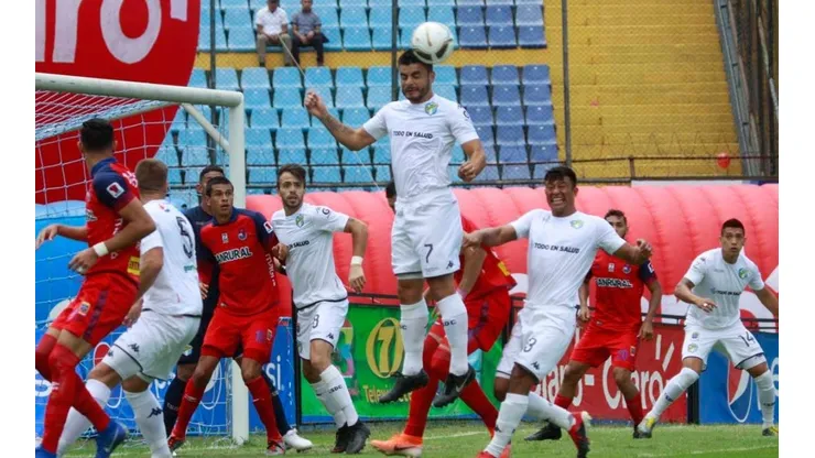 Las tres propuestas que se analizan para la vuelta al fútbol en Guatemala