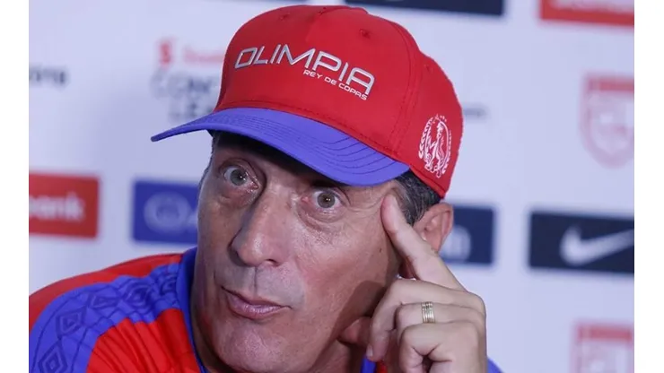 Pedro Troglio preocupado por el fútbol en Honduras