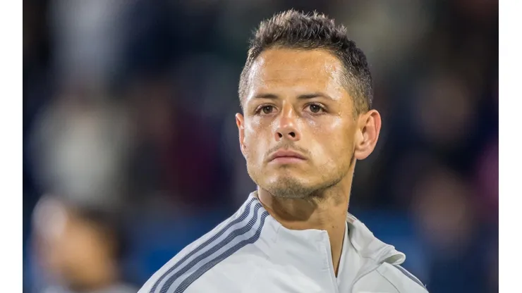 El curioso saludo de Chicharito Hernández
