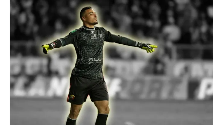 Esteban Alvarado, arquero de Herediano