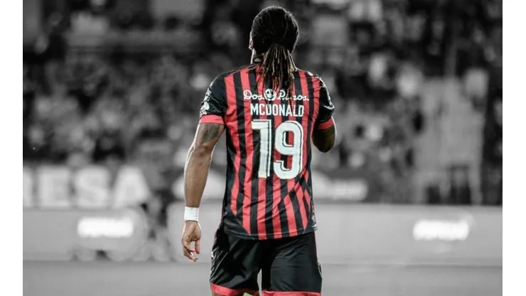 Jonathan McDonald se despidió de Alajuelense