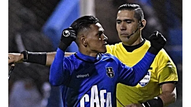 Hondureño rumbo a Angola