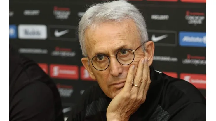 Benito Floro habló de la traición de sus jugadores cuando dirigió a Alajuelense