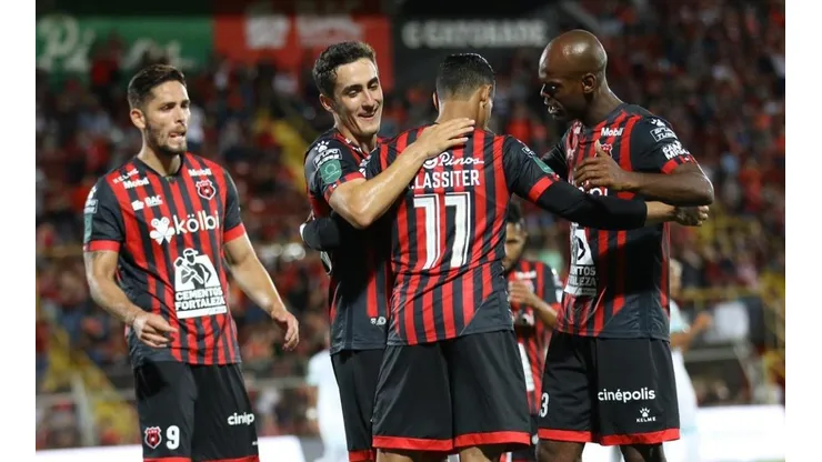 Lo barrieron del Alajuelense y firmó para otro club de Costa Rica