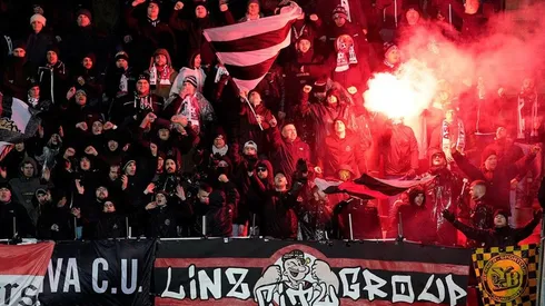 Simpatizantes del LASK, uno de los equipos que tendrá en cancha un legionario