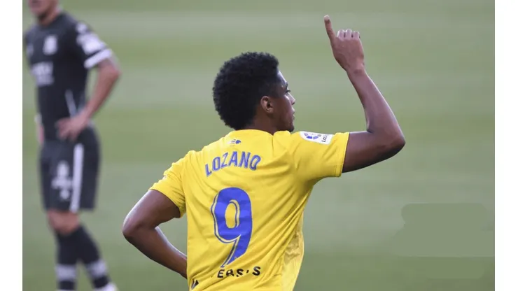 Lozano fue titular en la derrota del Cádiz y peligra el ascenso