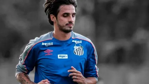 Bryan Ruiz baraja tres opciones para su futuro
