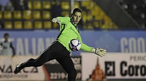 Minor Álvarez en la mira de dos grandes