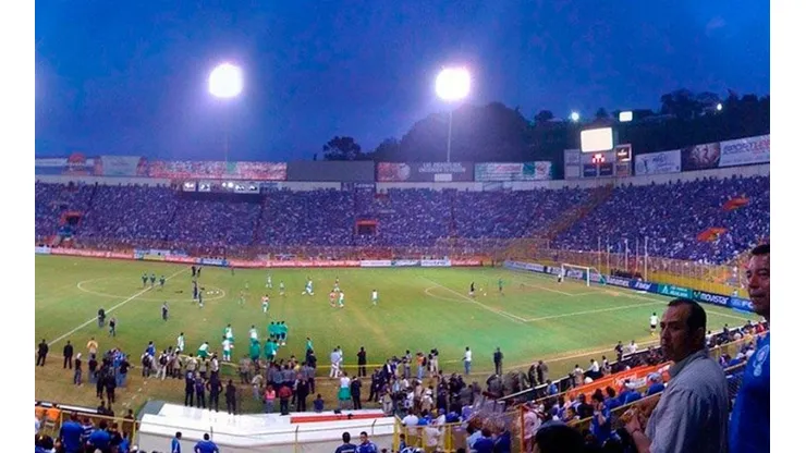 El cuscatlán a reventar, postal que podría repetirse en los próximos meses