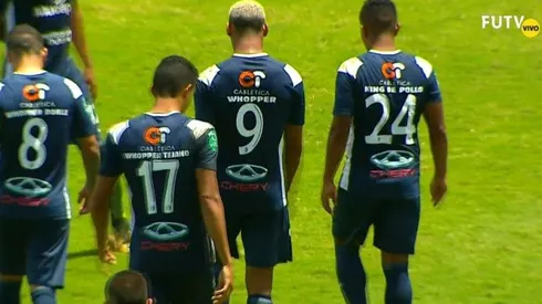 Insólito: En Cartaginés cambiaron los nombres de las camisas por... ¡Combos de Burger King!