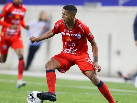 Costarricense rumbo al fútbol de África