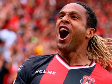 ¿No era McDonald? La insólita dorsal del artillero manudo contra Saprissa