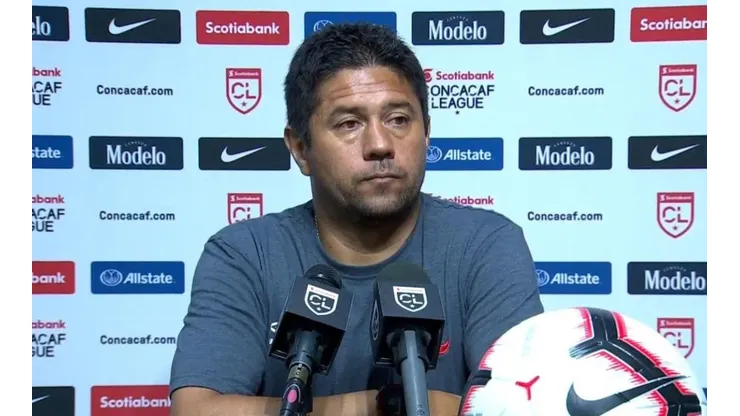 El entrenador de Alianza se vuelve a su país y no sabe cuando regresará a El Salvador