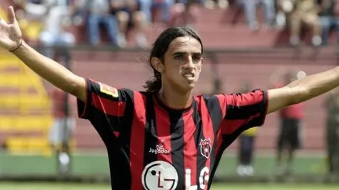 ¿Vuelve Bryan Ruiz a Costa Rica?