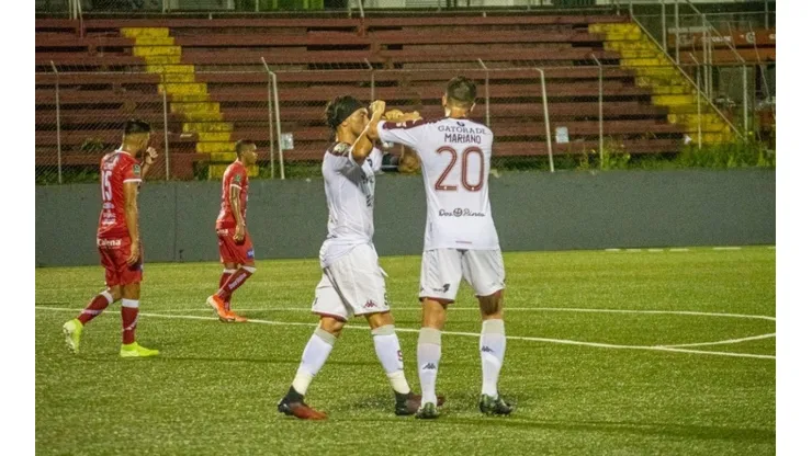 Saprissa le ganó con suspenso a Santos y es más líder que nunca