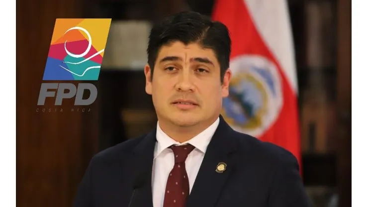 Presidente de Costa Rica asegura que la vuelta del fútbol da "salud mental"