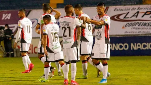 Alajuelense volvió al ruedo con una victoria
