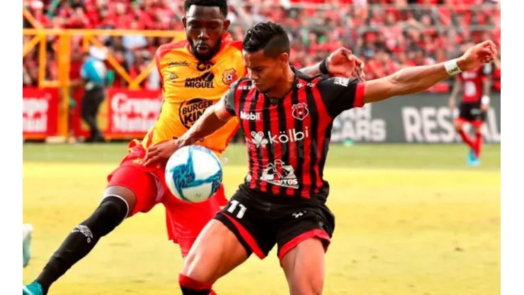 ¿Cuáles son las medidas de protocolo para el regreso del fútbol tico?