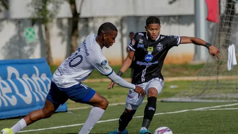 Partido entre Tauro y Árabe Unido