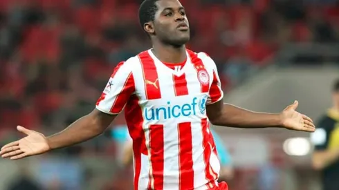 Anécdota: El golazo de Campbell al United le volvió abrir las puertas en Arsenal