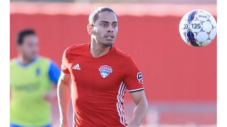 Legionario salvadoreño admitió que piensa volver y podría ir a FAS