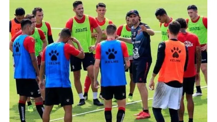 Primero, los equipos deberán regresar a los entrenamientos.
