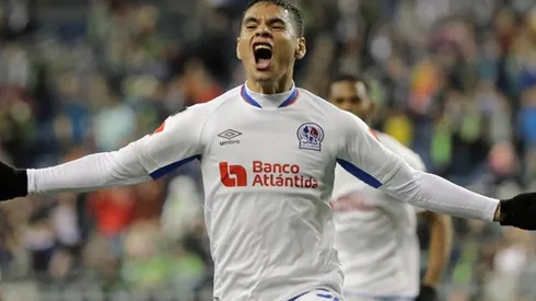 Olimpia busca renovarle contrato a Carlos Pineda