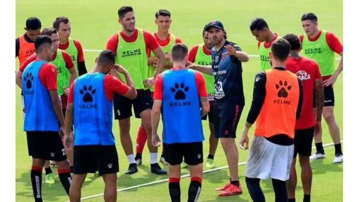 Entrenamiento del Alajuelense, uno de los clubes de Costa Rica que volverá a las prácticas