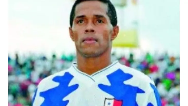 ¿Cuántas eliminatorias disputó Mendieta con Panamá?