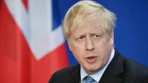 El mandatario británico subestimó al coronavirus en reiteradas ocasiones.