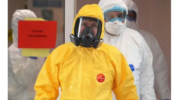 Putin visitó a enfermos de coronavirus en Moscú