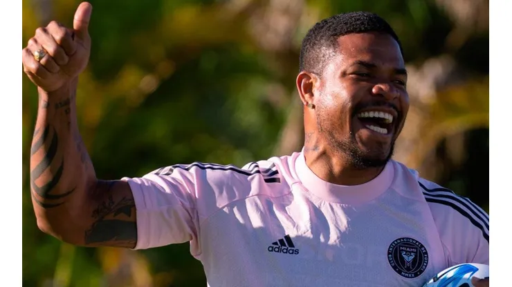 Román Torres, referente en Panamá y querido por su gol a Costa Rica