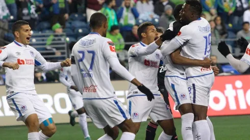 Olimpia eliminó a Seattle Sounders por penales