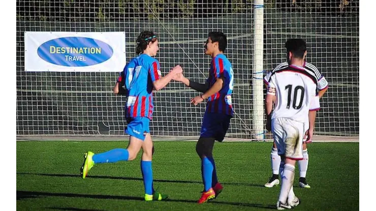 Nicolás Rodas, chapín en Europa