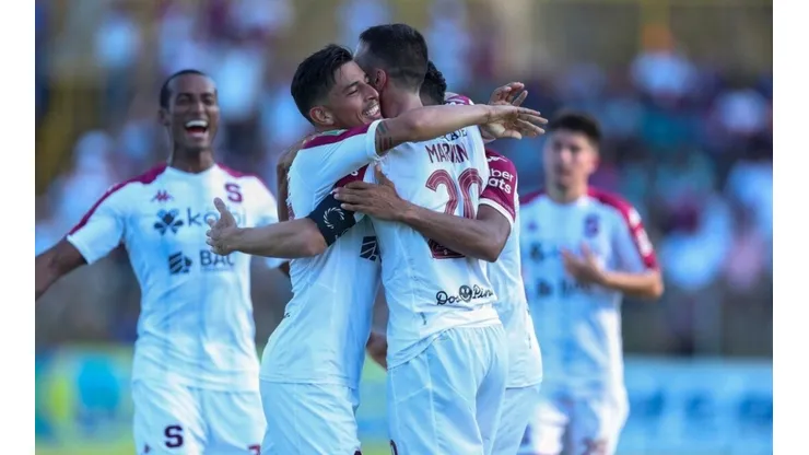 Grecia no solventa su situación y Saprissa le gana los puntos sobre la mesa