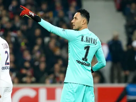 Keylor Navas tiene "las manos de Dios en el PSG" según prensa española
