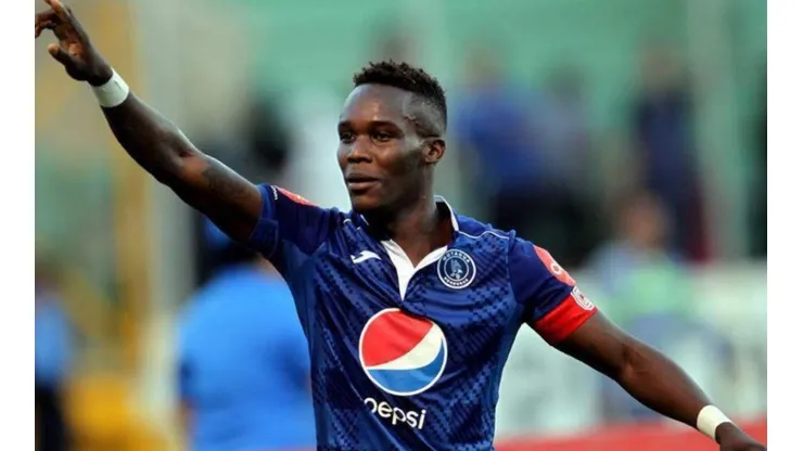 Rubilio Castillo defendiendo los colores del Motagua