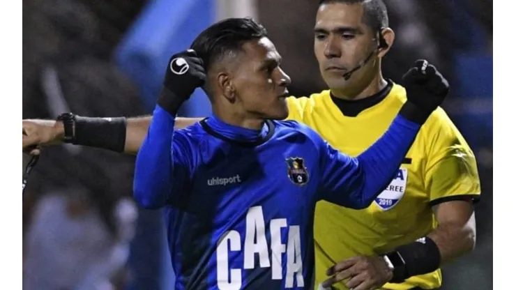 Bryan Moya se marcha al fútbol de Colombia