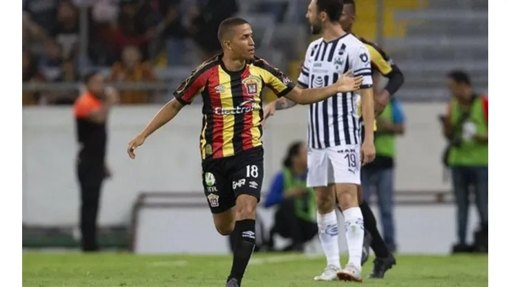 Marvin Ceballos volvió a disputar minutos con los Leones Negros